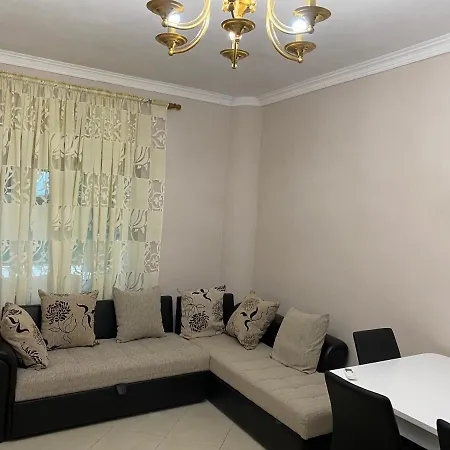 Coastal, 2-bedroom Unit דירה *