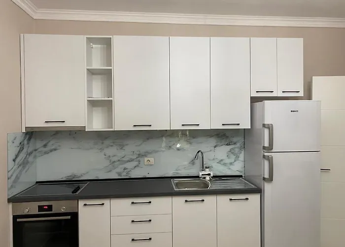 Coastal, 2-bedroom Unit Apartamento Golem (Tirana)